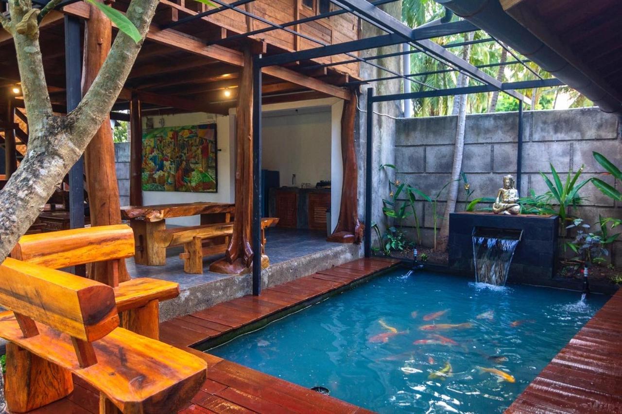 Tahlia'S Villa Sorongjukung Exterior photo