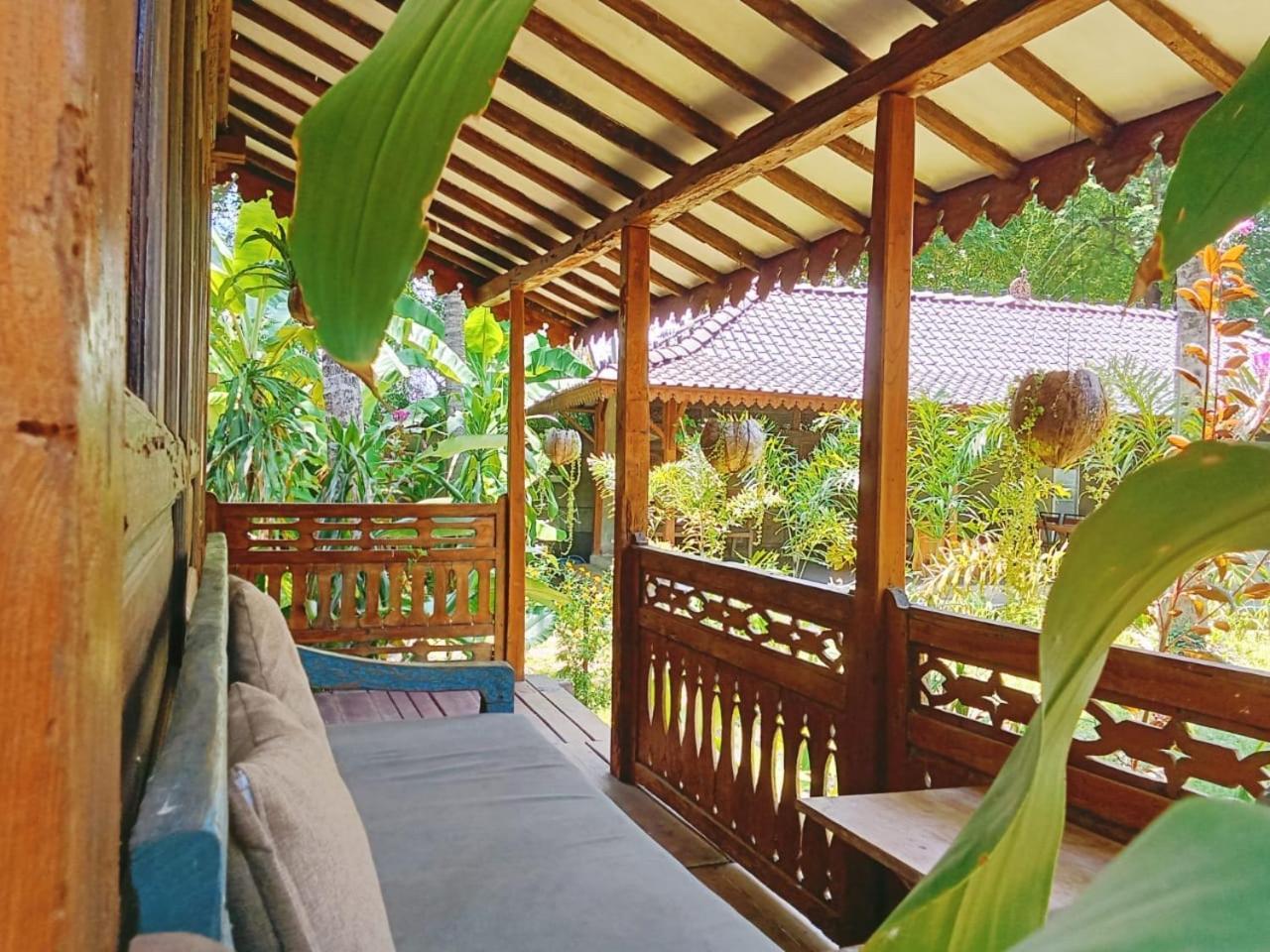 Tahlia'S Villa Sorongjukung Exterior photo