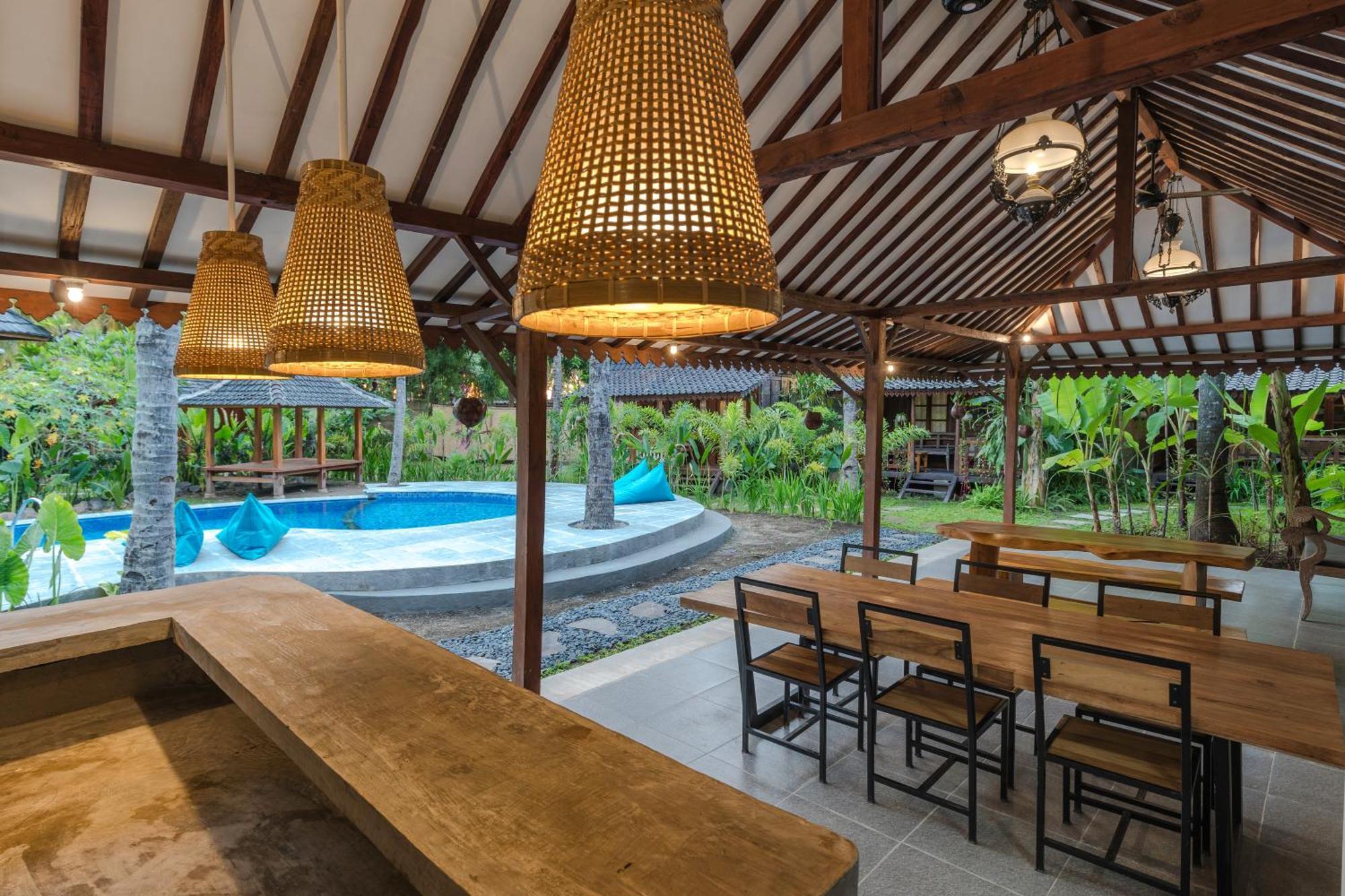 Tahlia'S Villa Sorongjukung Exterior photo