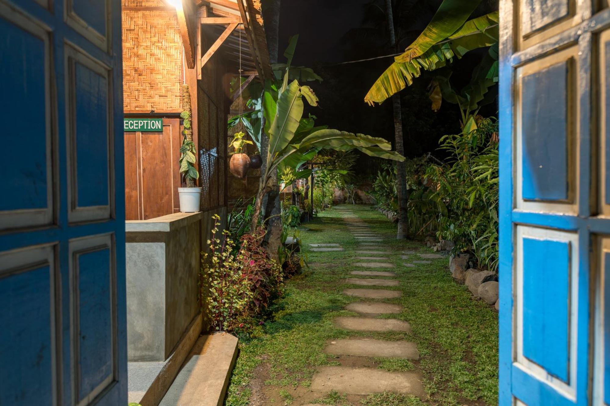 Tahlia'S Villa Sorongjukung Exterior photo