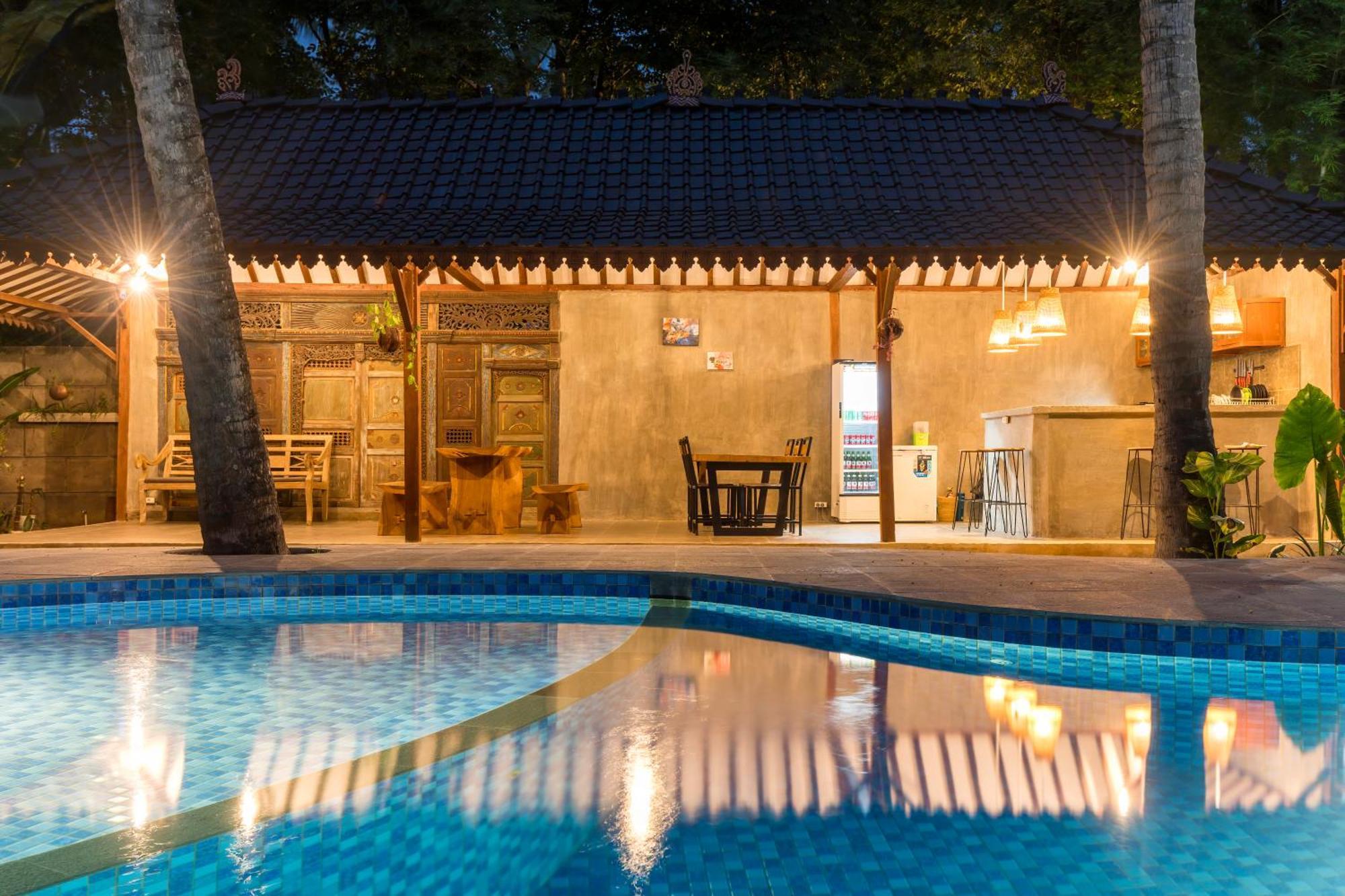 Tahlia'S Villa Sorongjukung Exterior photo