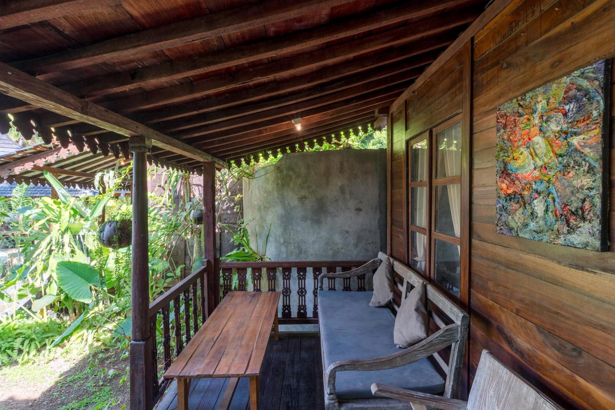 Tahlia'S Villa Sorongjukung Exterior photo