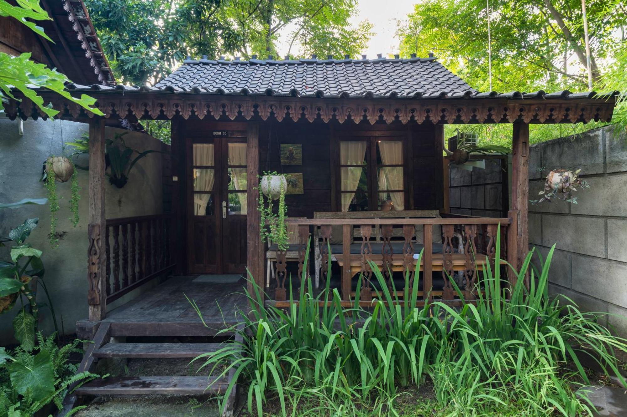 Tahlia'S Villa Sorongjukung Exterior photo