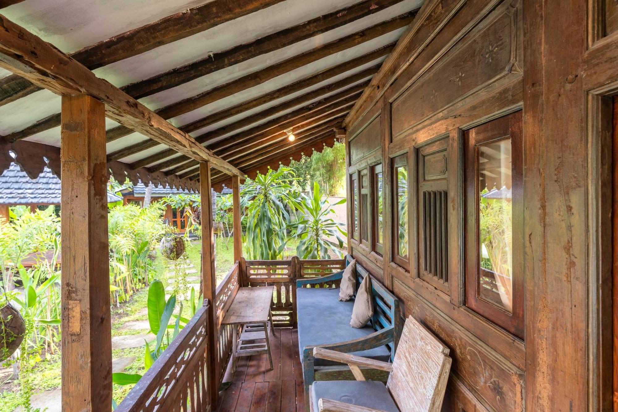 Tahlia'S Villa Sorongjukung Exterior photo